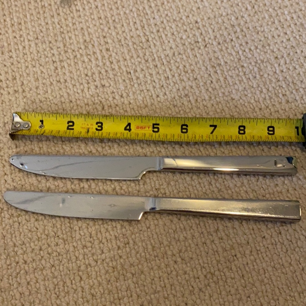 2 Ralph Lauren knives